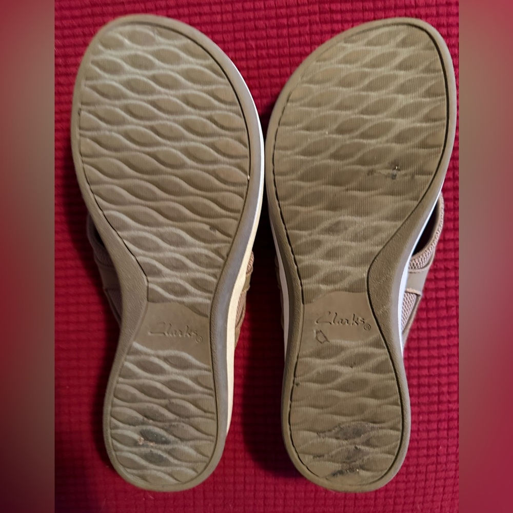 Clark’s khaki Cloudsteppers GUC women size 11 - Picture 5 of 6